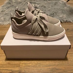 Women’s Steve Madden Lancer Sneakers.